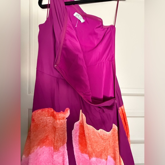 AMUR Atlas One Shoulder Gown in Sangria Flower 6 NWOT - Picture 9 of 13